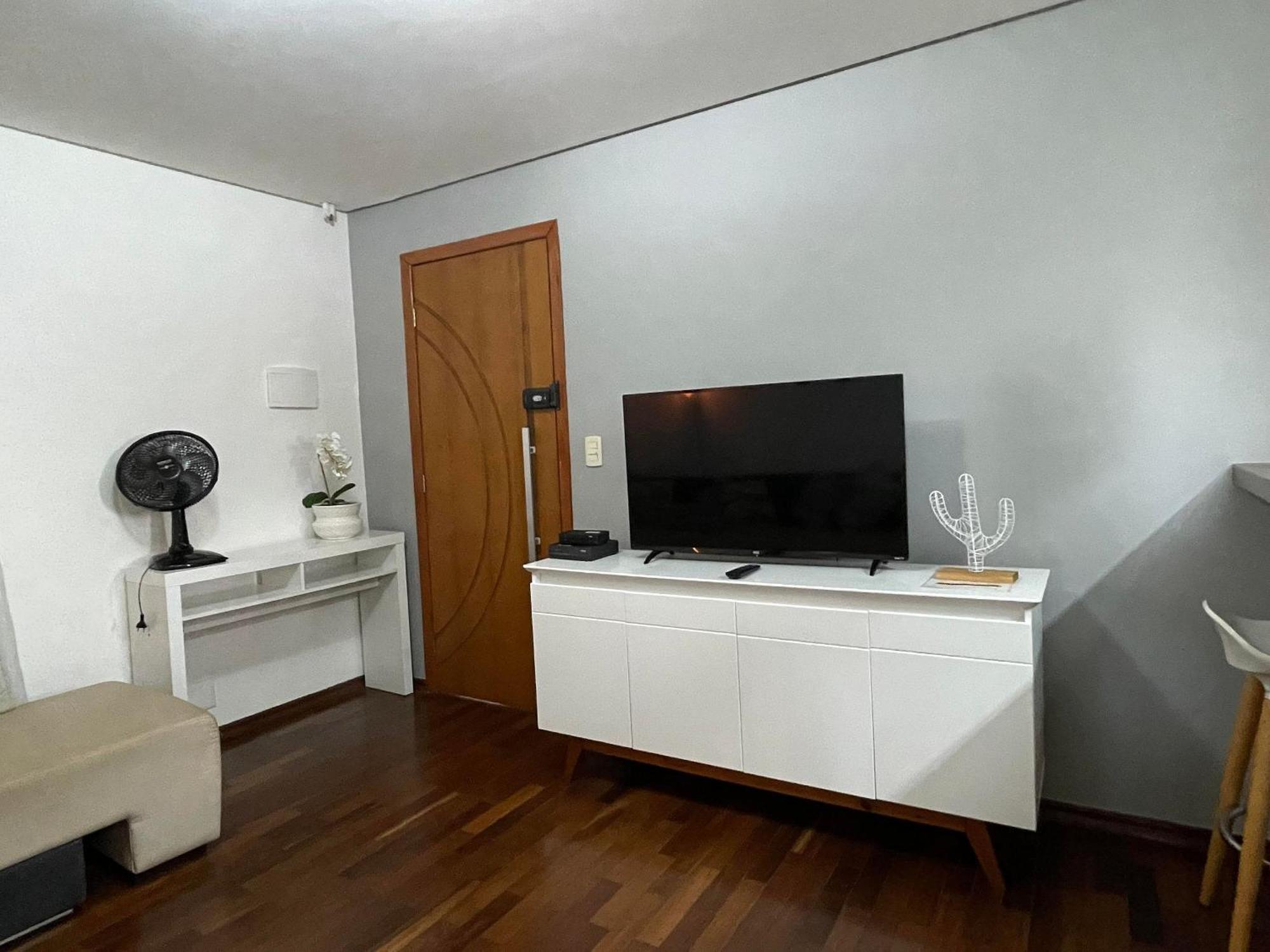 Apartment Inteiro 51 *